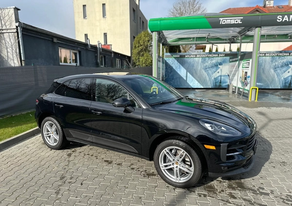 Porsche Macan cena 225000 przebieg: 26000, rok produkcji 2021 z Koszalin małe 232